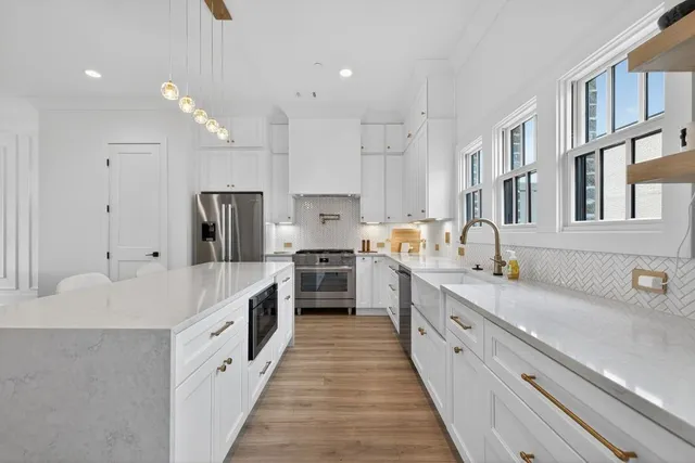 $869,000 | 4802 Moonview Lane, Sugar Hill, GA 30518