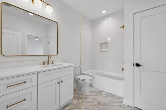 $869,000 | 4802 Moonview Lane, Sugar Hill, GA 30518