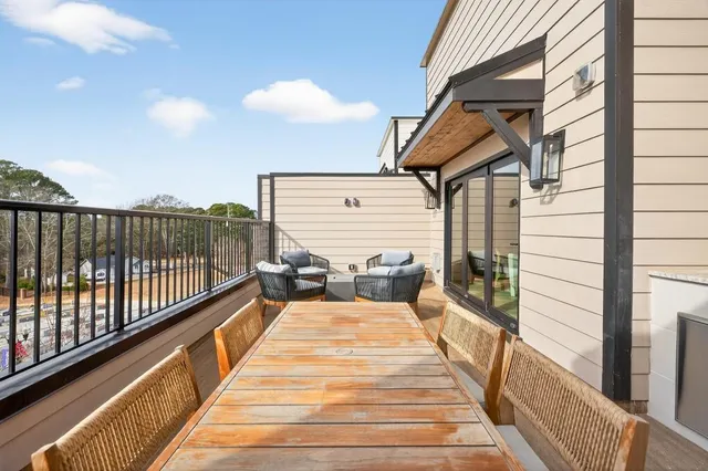 $869,000 | 4802 Moonview Lane, Sugar Hill, GA 30518