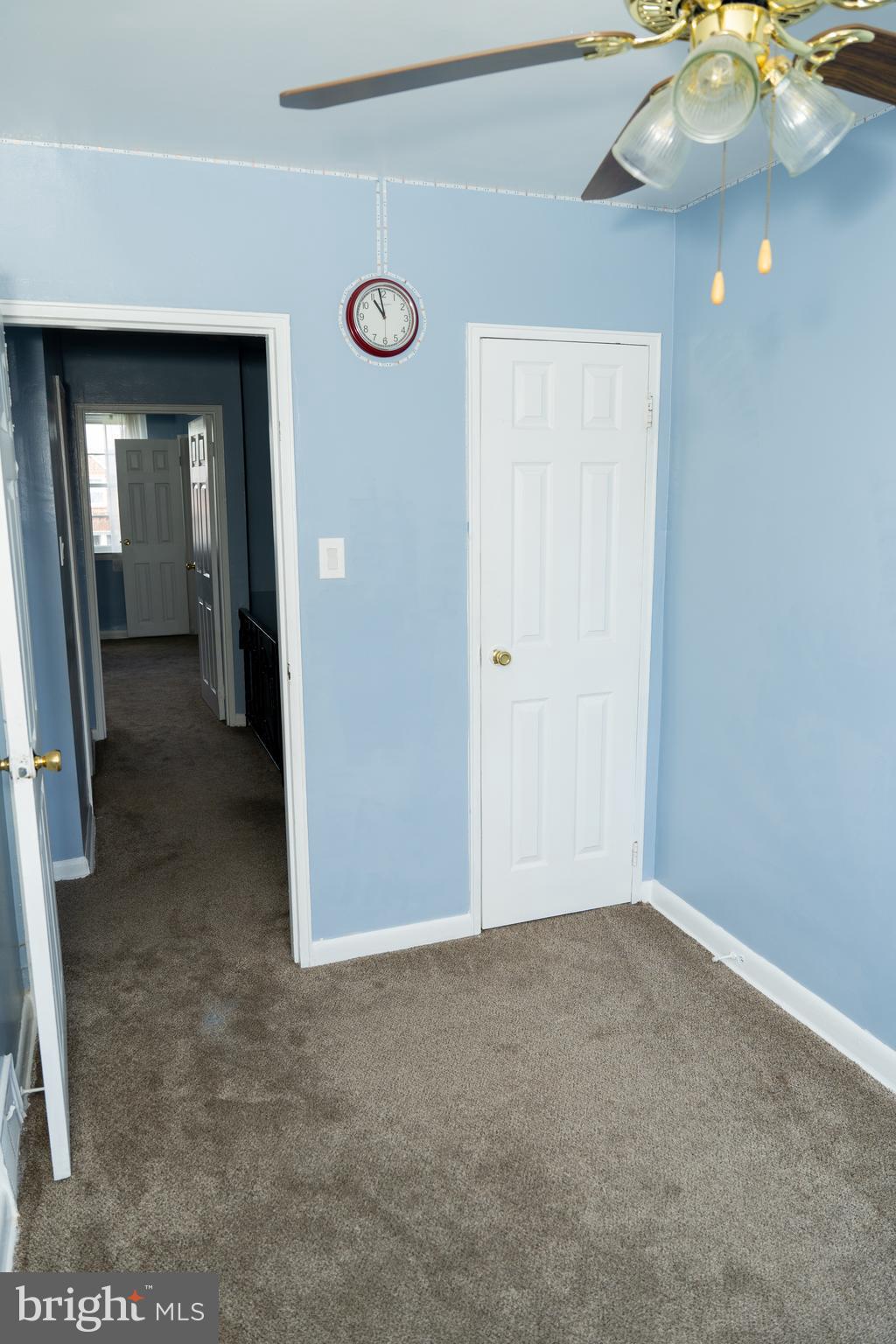 8729 Ditman Street Philadelphia, PA 19136 - Photo 11 of 32 ROOM 1