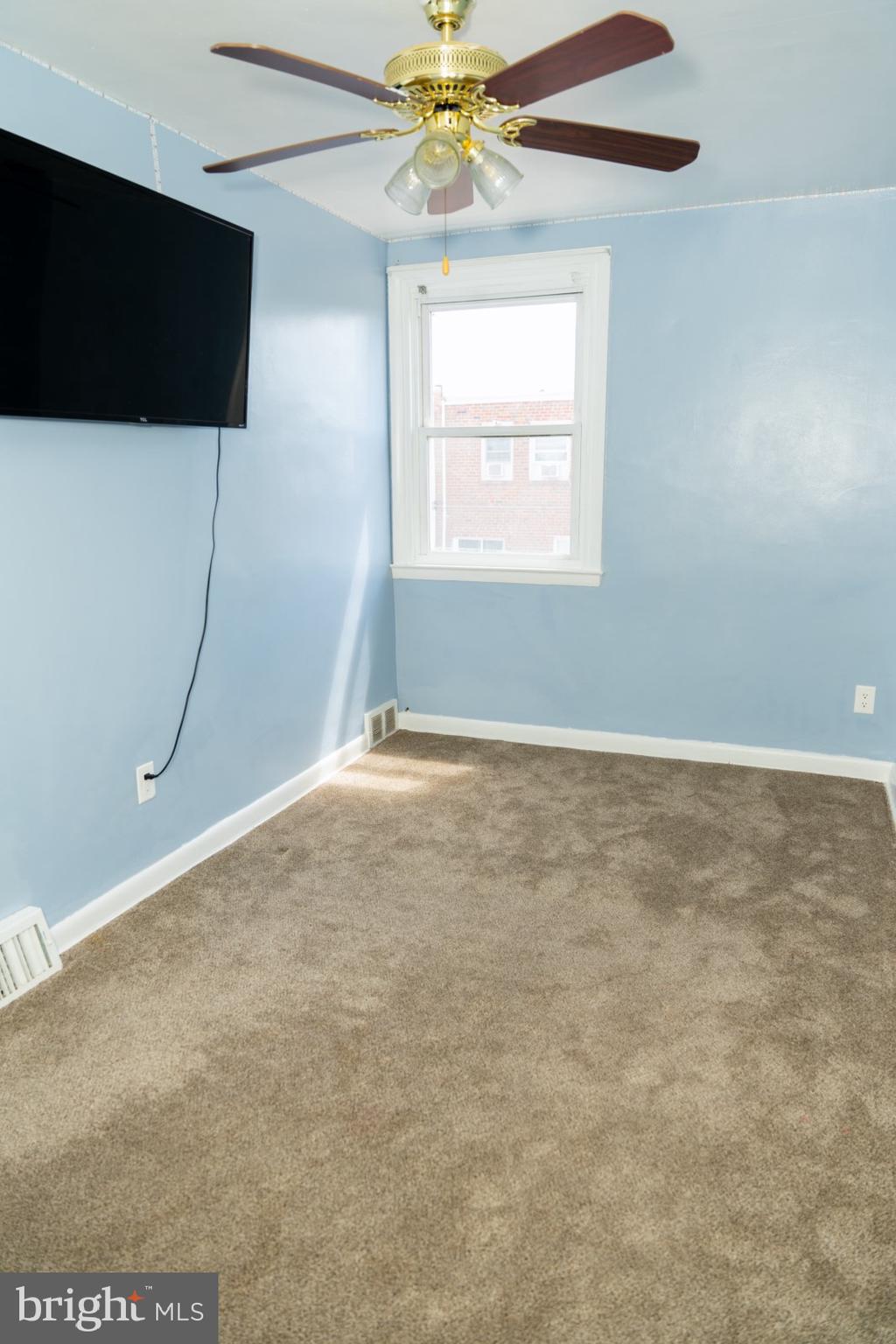 8729 Ditman Street Philadelphia, PA 19136 - Photo 13 of 32 ROOM 2