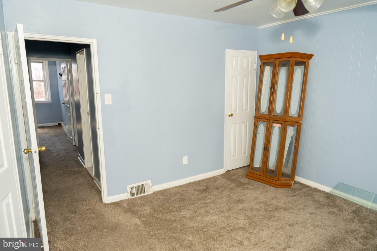 8729 Ditman Street Philadelphia, PA 19136 - Photo 20 of 32 MAIN BEDROOM