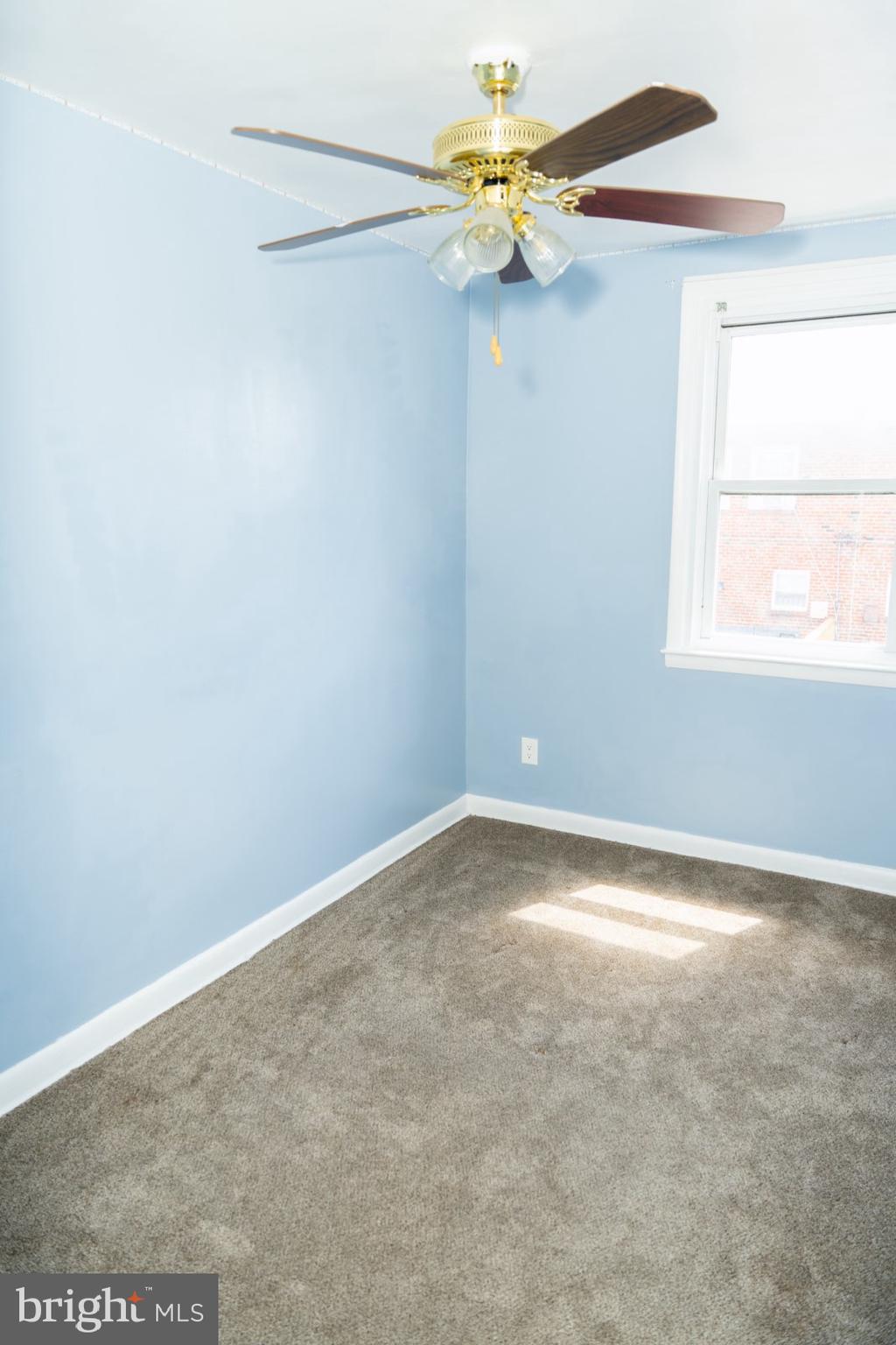 8729 Ditman Street Philadelphia, PA 19136 - Photo 10 of 32 ROOM 1