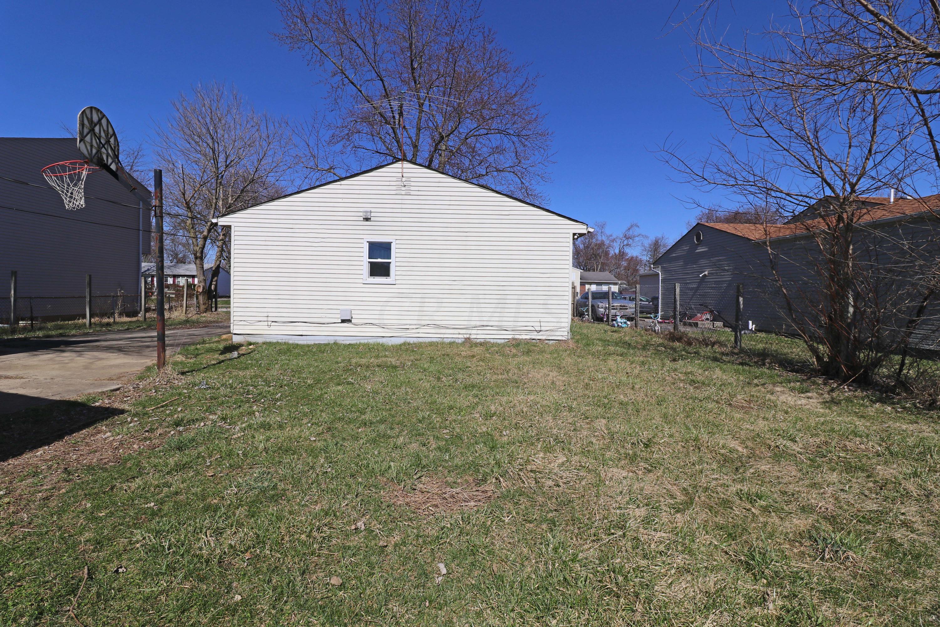 3415 Arnsby Road Columbus, OH 43232 - Photo 8 of 8 Gallery Image 8