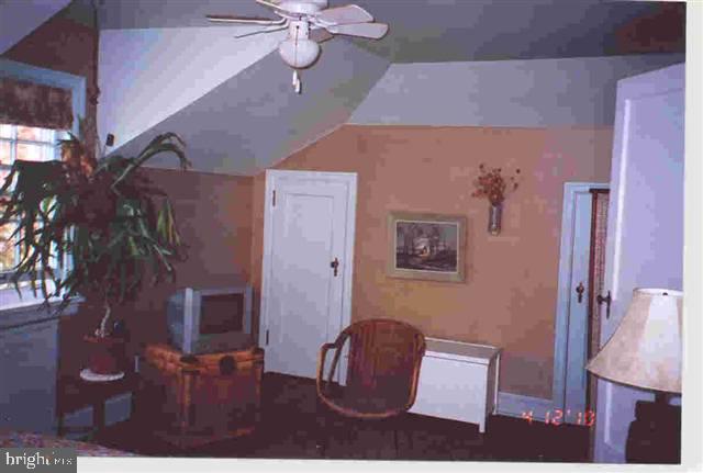 2304 Edgewood Road Harrisburg, PA 17104 - Photo 13 of 25 Gallery Image 13