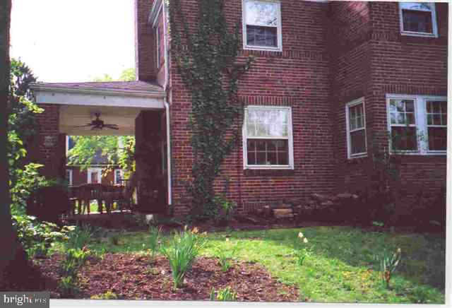 2304 Edgewood Road Harrisburg, PA 17104 - Photo 19 of 25 Gallery Image 19