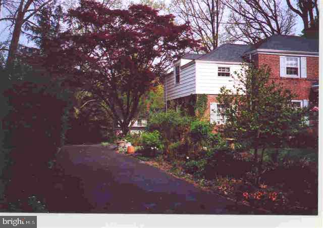 2304 Edgewood Road Harrisburg, PA 17104 - Photo 20 of 25 Gallery Image 20