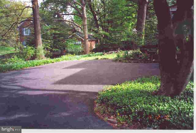 2304 Edgewood Road Harrisburg, PA 17104 - Photo 25 of 25 Gallery Image 25