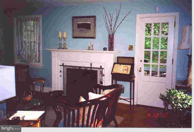 2304 Edgewood Road Harrisburg, PA 17104 - Photo 3 of 25 Gallery Image 3
