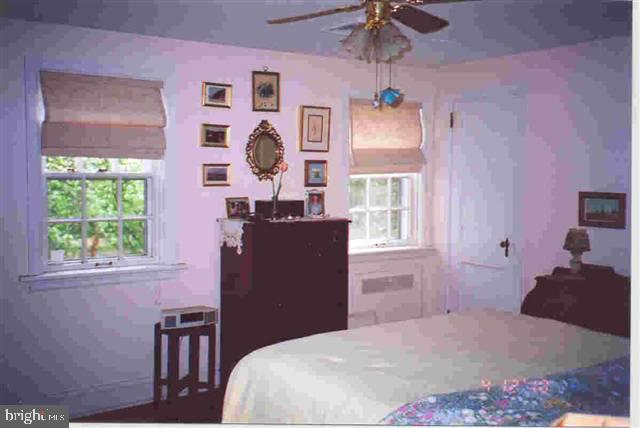 2304 Edgewood Road Harrisburg, PA 17104 - Photo 9 of 25 Gallery Image 9