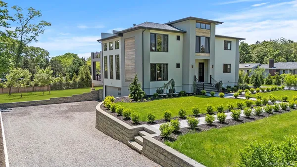 $1,595,000 | 1001 Peconic Bay Boulevard, Jamesport, NY 11901