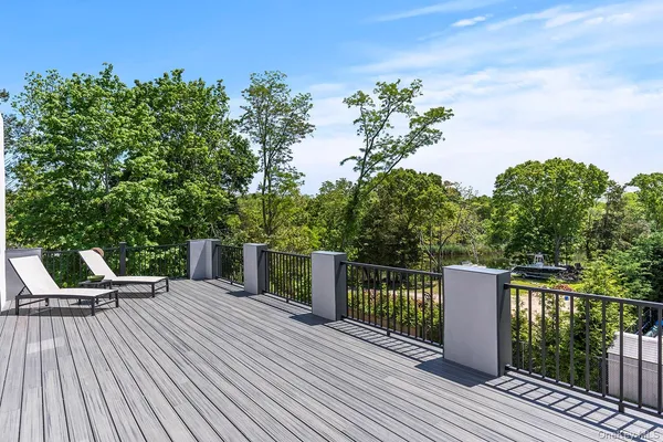 $1,595,000 | 1001 Peconic Bay Boulevard, Jamesport, NY 11901