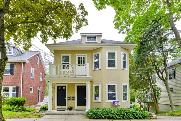 $4,000 | 51 Wolcott Road, Unit 1, Chestnut Hill, MA 02467