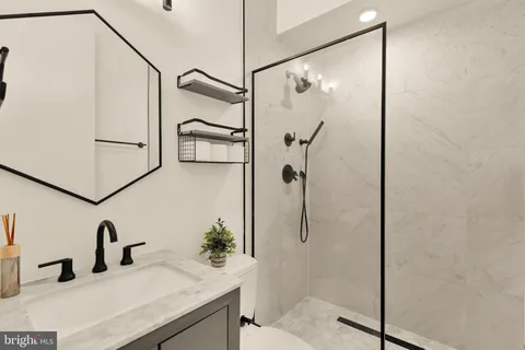 $386,000 | 1225 11th Street Northwest, Unit 2, Washington, DC 20001