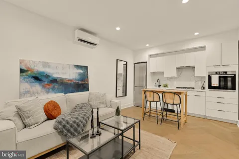 $386,000 | 1225 11th Street Northwest, Unit 2, Washington, DC 20001