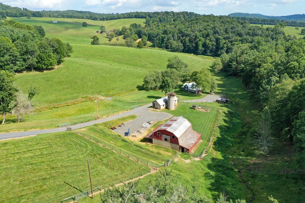305 Rising Sun Lane Galax, VA 24333 - Photo 37 of 42 Gallery Image 37
