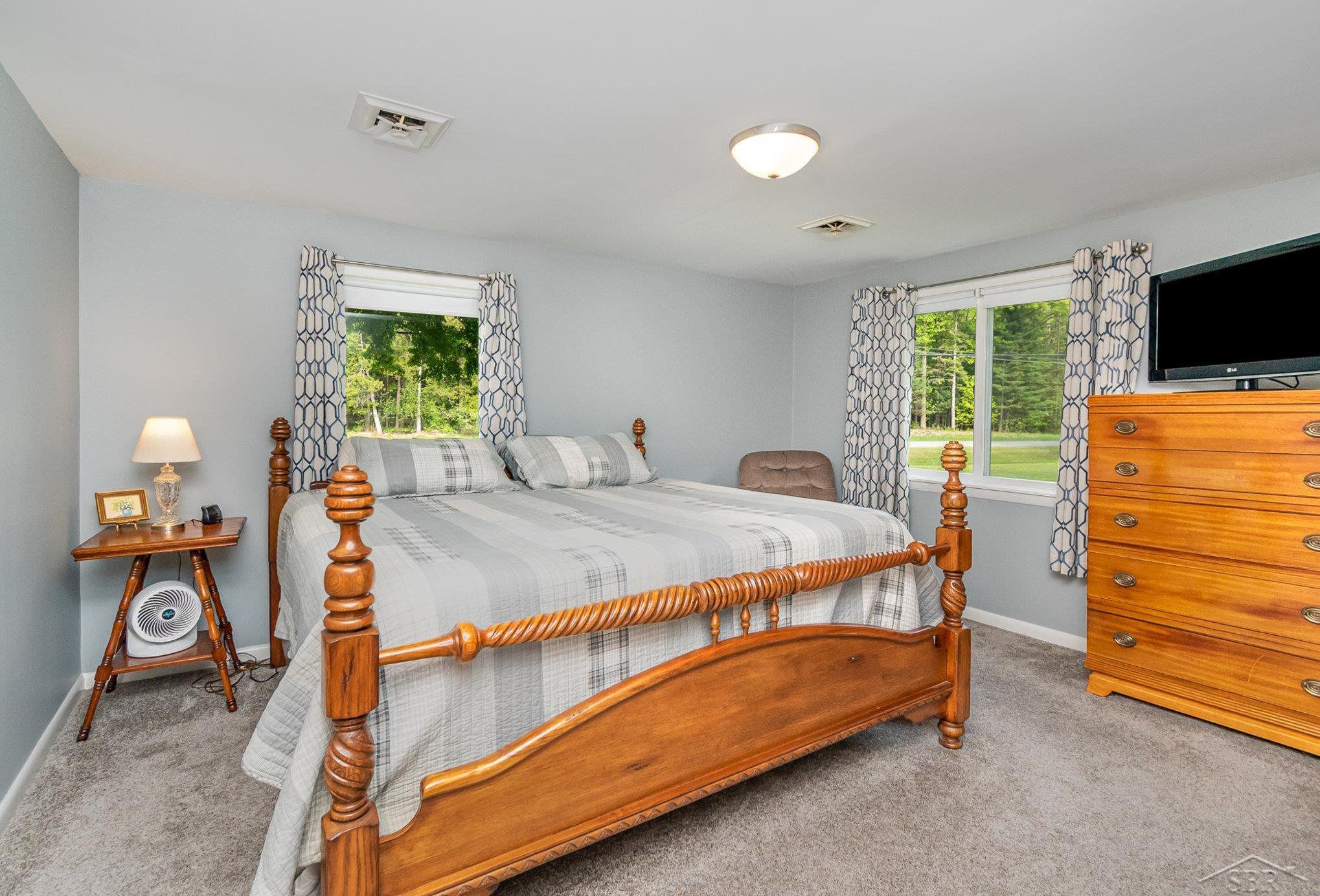 486 West Chippewa River Road Midland, MI 48640 - Photo 15 of 38 50109831-14.JPG
