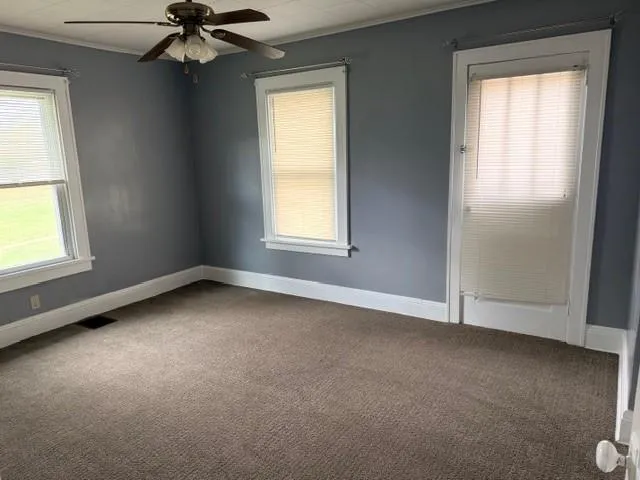 $1,300 | 379 2nd Avenue, Bridgeville, PA 15017