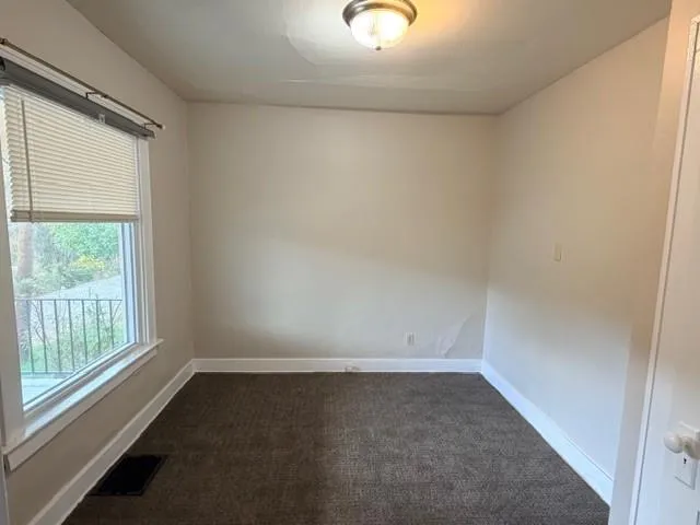 $1,300 | 379 2nd Avenue, Bridgeville, PA 15017