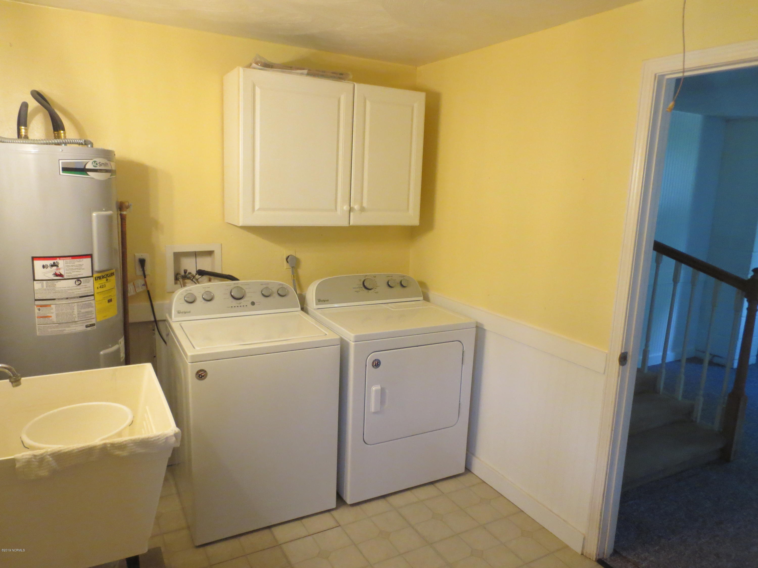 548 Hubs Rec Road Belhaven, NC 27810 - Photo 12 of 20 012 laundry room