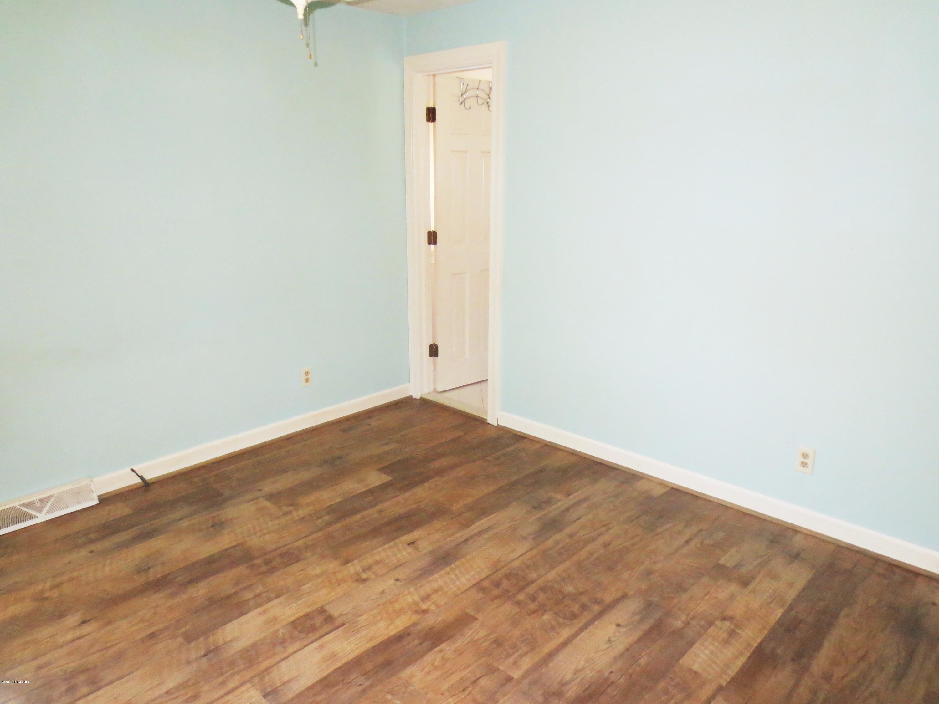 548 Hubs Rec Road Belhaven, NC 27810 - Photo 10 of 20 010 br 2
