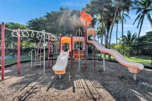 $530,000 | 5045 Northern Lights Drive, Greenacres, FL 33463