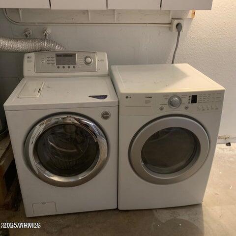 1514 East Weathervane Lane Tempe, AZ 85283 - Photo 18 of 18 a utility room with dryer and washer