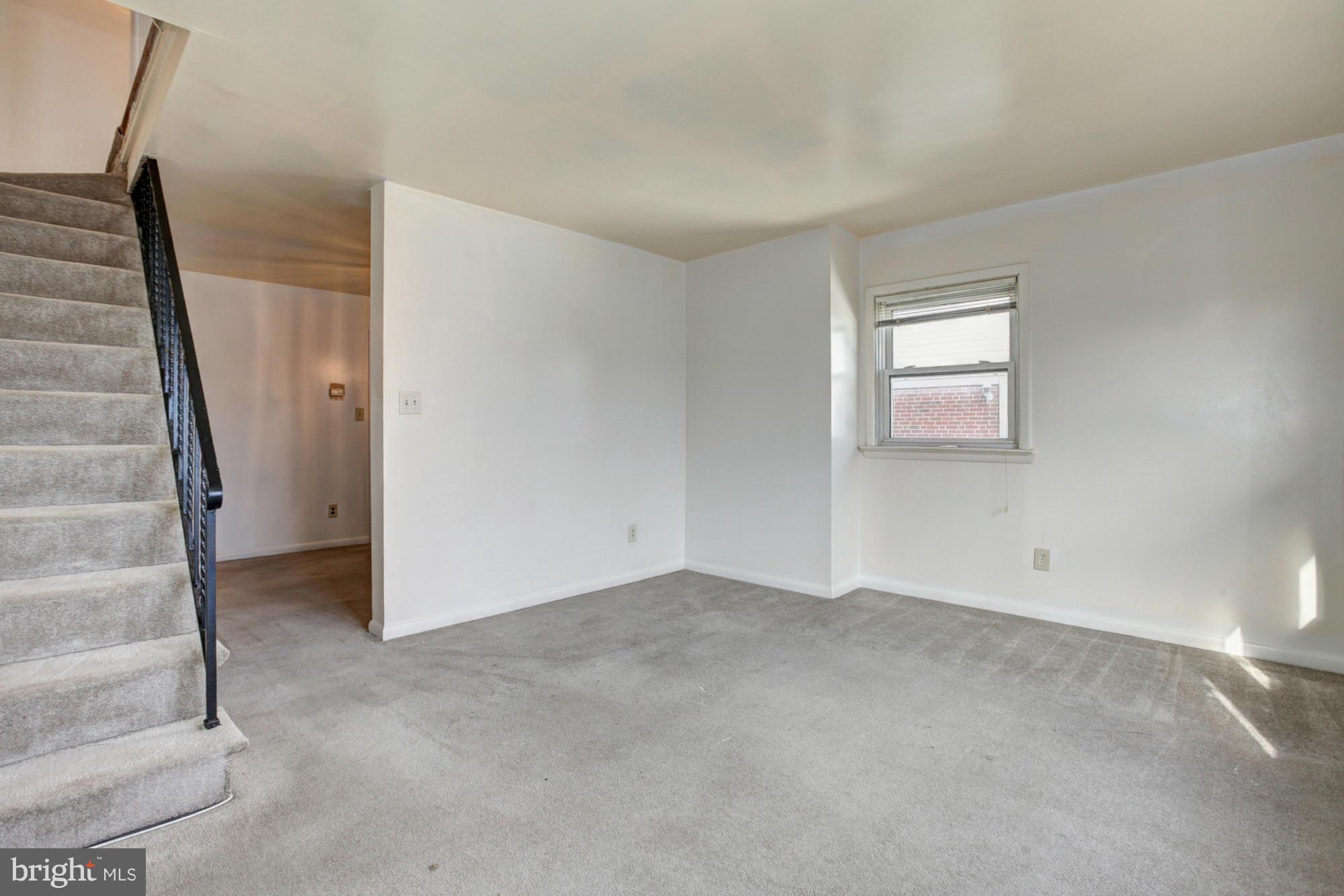 3621 Greenvale Road Baltimore, MD 21229 - Photo 11 of 27 Living Room