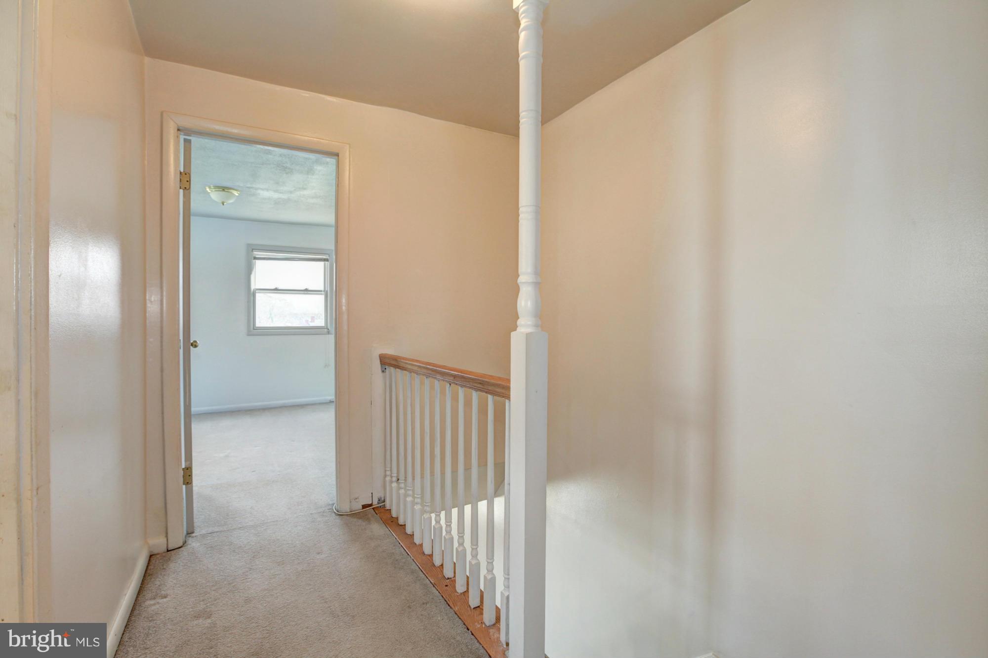3621 Greenvale Road Baltimore, MD 21229 - Photo 18 of 27 Upper Level Hallway