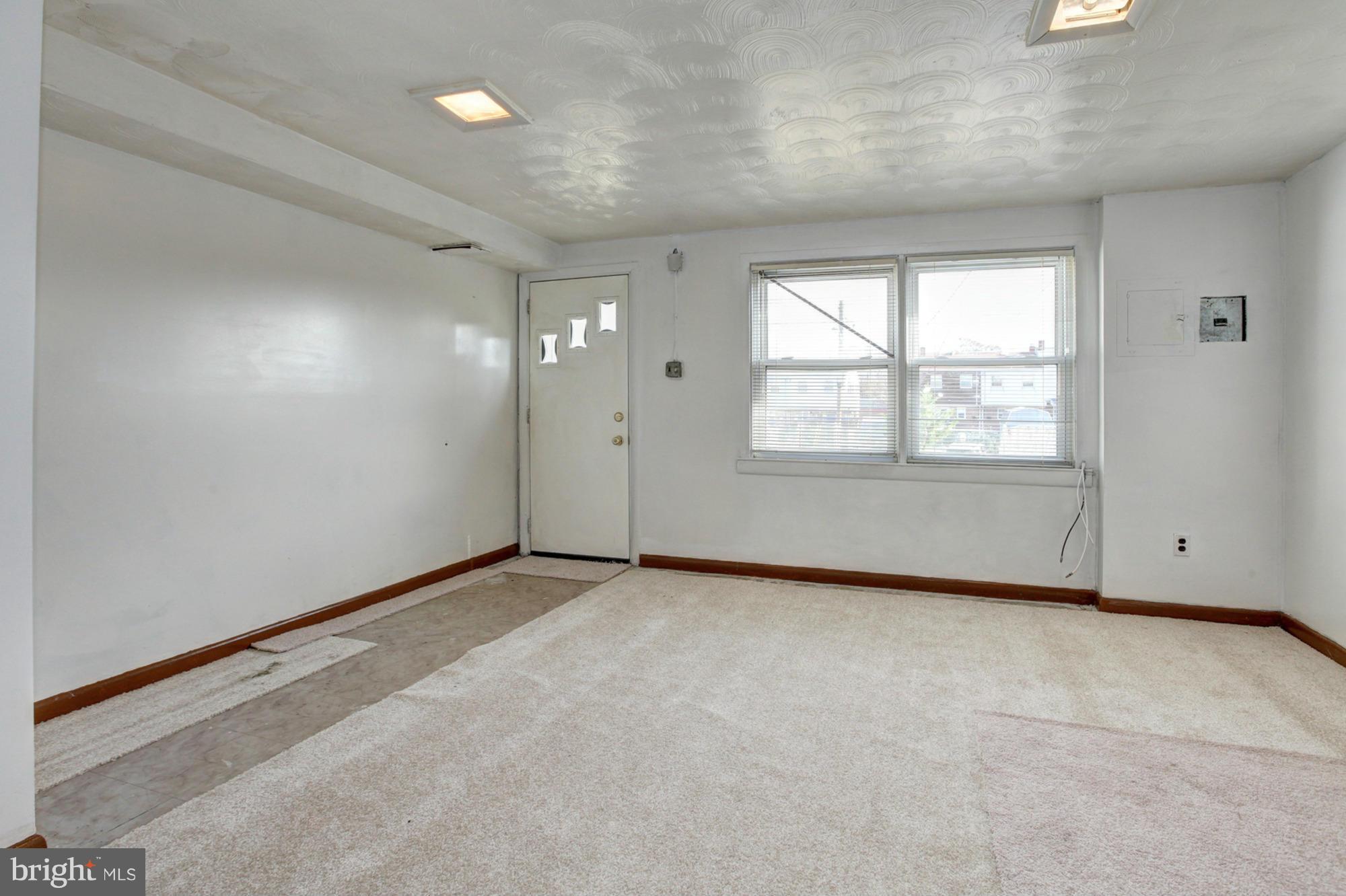 3621 Greenvale Road Baltimore, MD 21229 - Photo 21 of 27 Family Room with Walk-Out Access to Back