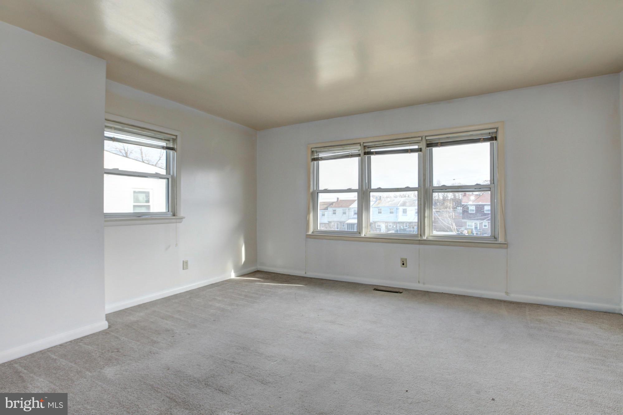 3621 Greenvale Road Baltimore, MD 21229 - Photo 10 of 27 Living Room