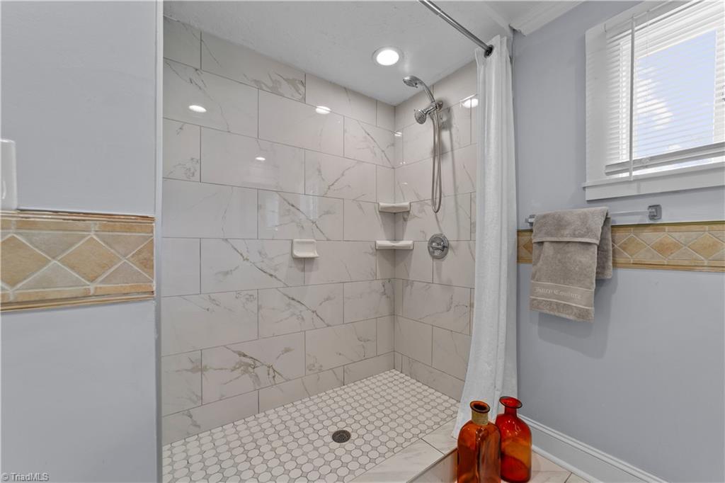 410 Forrest Street High Point, NC 27260 - Photo 22 of 39 Gallery Image 22