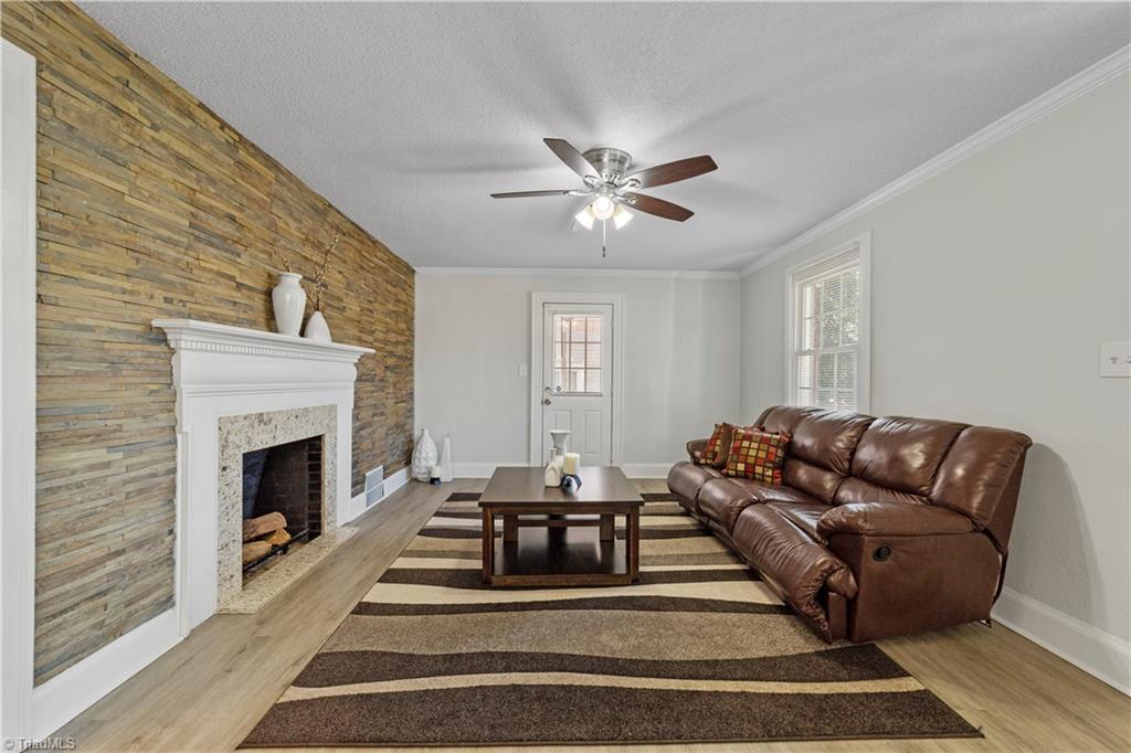 410 Forrest Street High Point, NC 27260 - Photo 6 of 39 Gallery Image 6