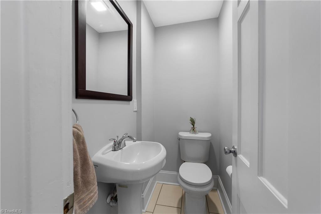 410 Forrest Street High Point, NC 27260 - Photo 10 of 39 Gallery Image 10