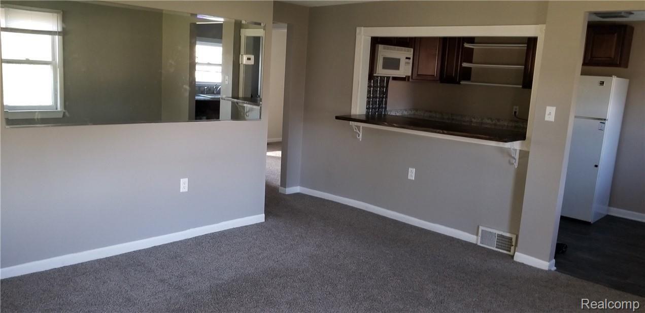 415 East Road Holly, MI 48442 - Photo 8 of 15 20181013_114109.jpg