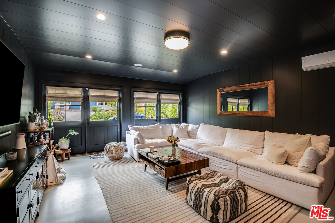 11608 Canton Place Studio City, CA 91604 - Photo 20 of 54