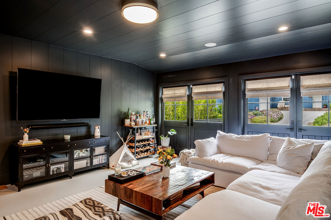 11608 Canton Place Studio City, CA 91604 - Photo 21 of 54