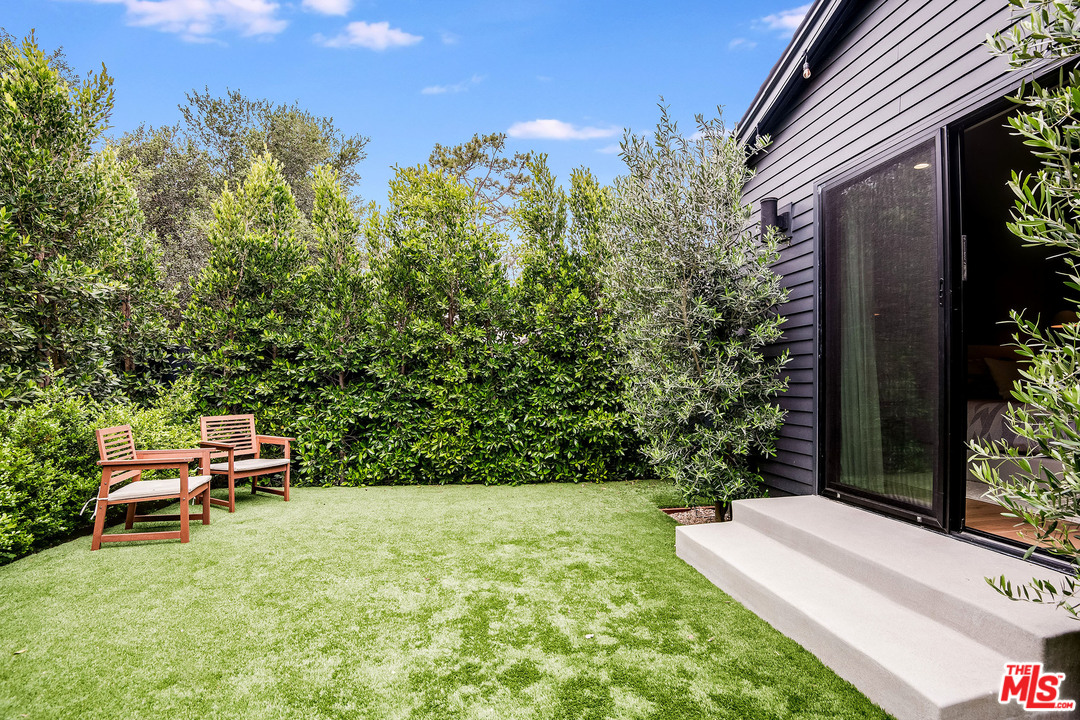 11608 Canton Place Studio City, CA 91604 - Photo 28 of 54