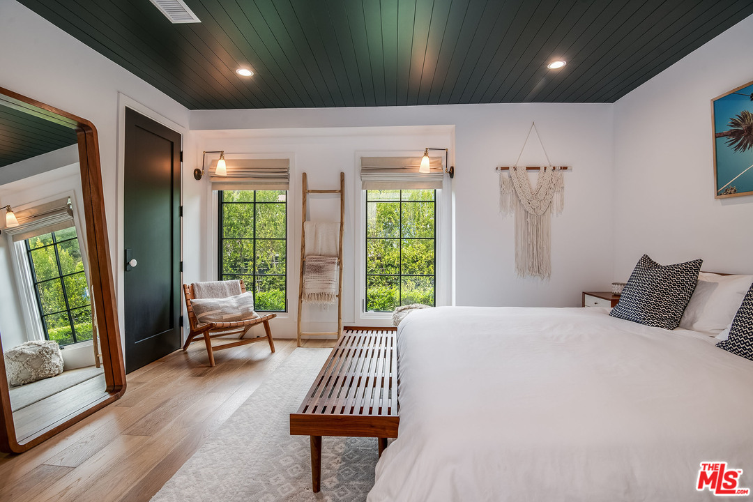 11608 Canton Place Studio City, CA 91604 - Photo 36 of 54