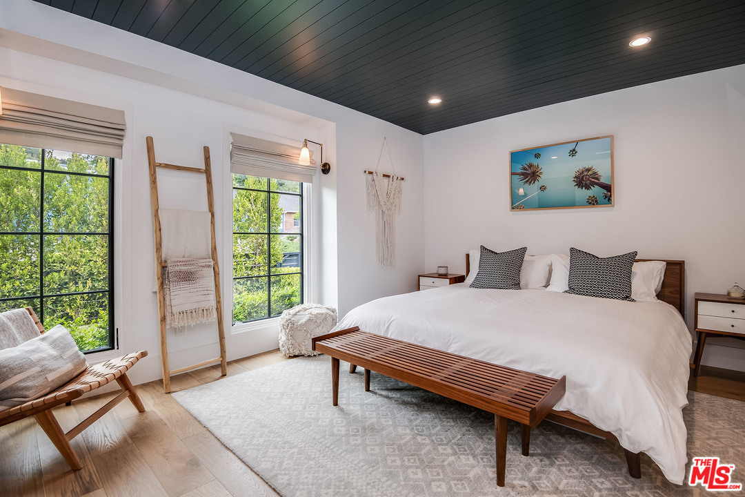 11608 Canton Place Studio City, CA 91604 - Photo 37 of 54