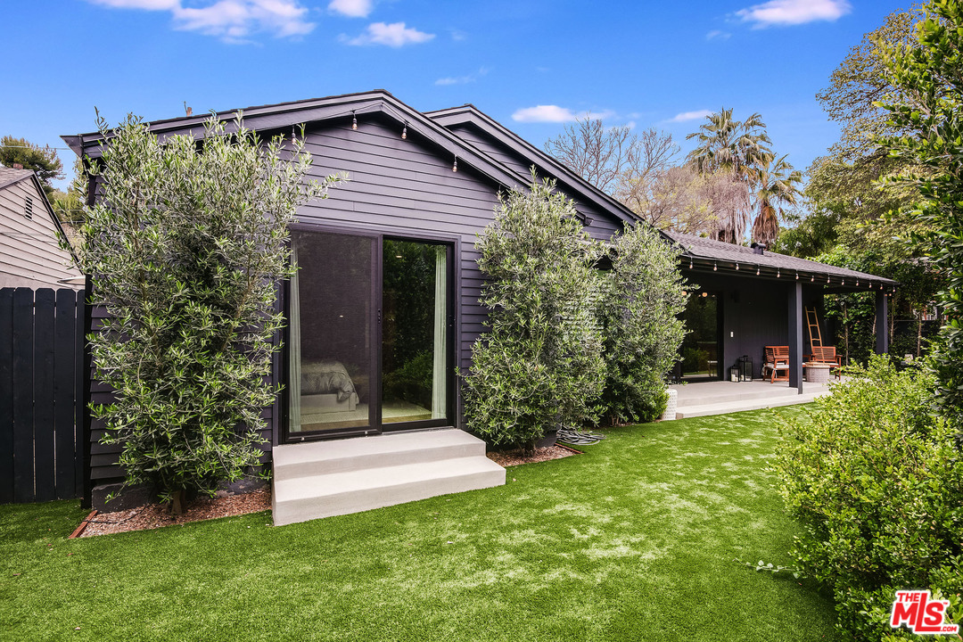 11608 Canton Place Studio City, CA 91604 - Photo 45 of 54