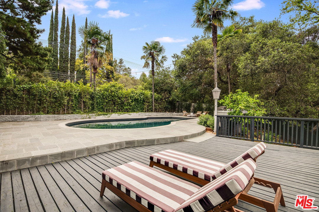 11608 Canton Place Studio City, CA 91604 - Photo 48 of 54