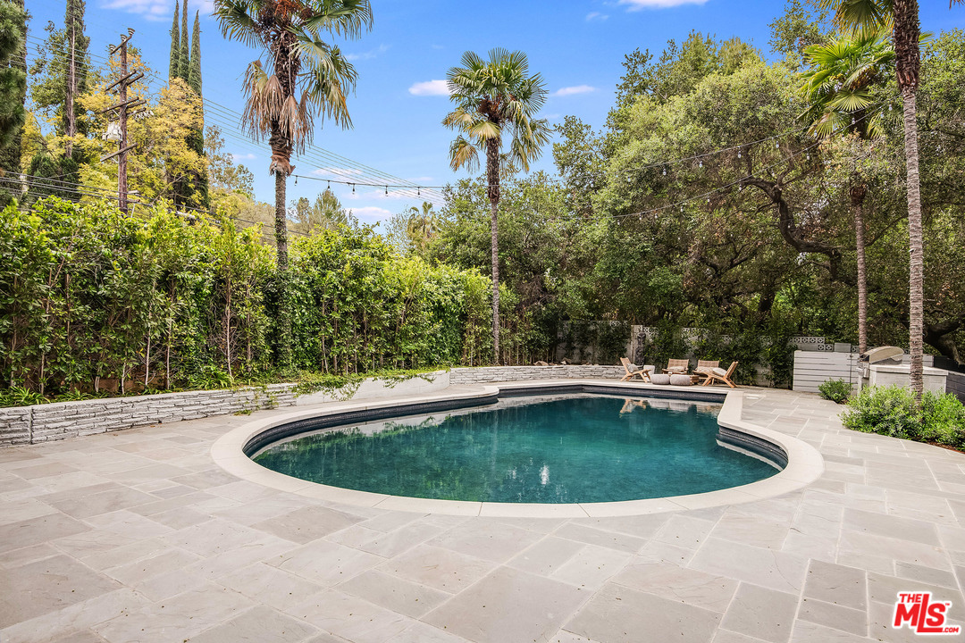 11608 Canton Place Studio City, CA 91604 - Photo 49 of 54