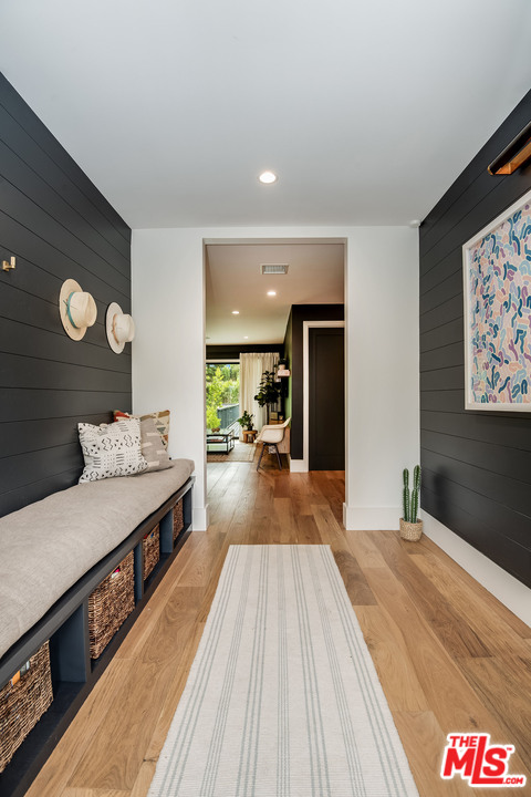 11608 Canton Place Studio City, CA 91604 - Photo 8 of 54