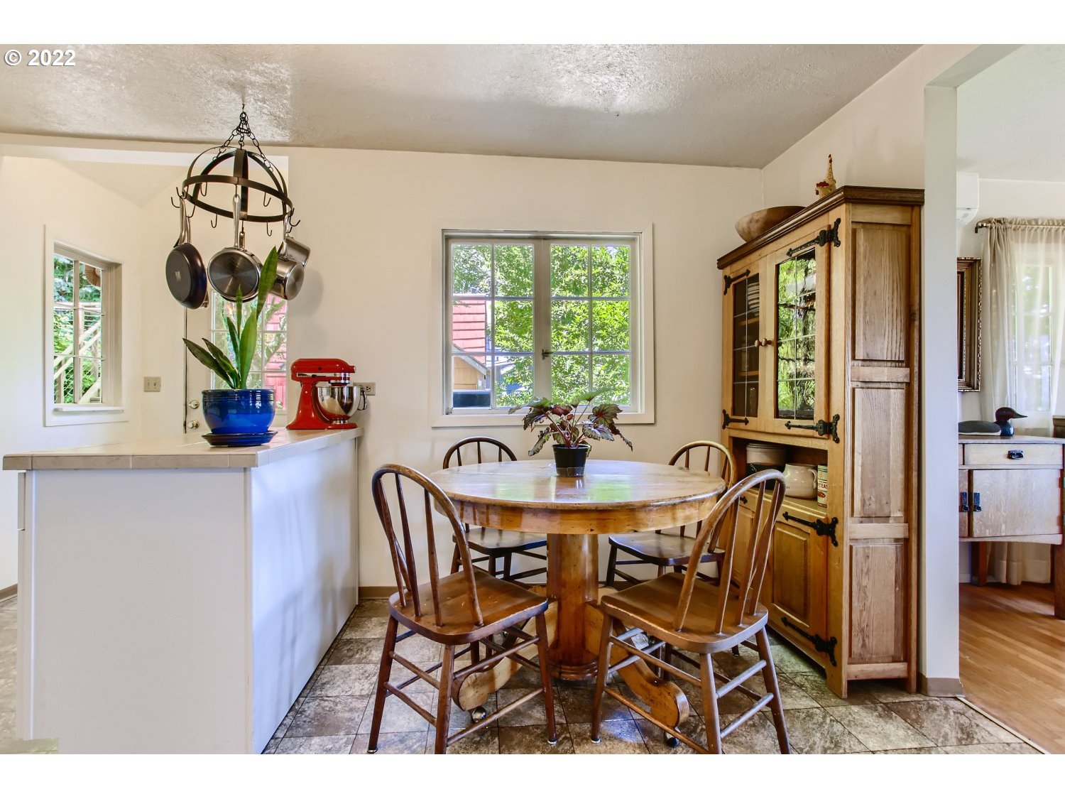 12419 Northwest Creston Road Portland, OR 97231 - Photo 13 of 32 Breakfast Area