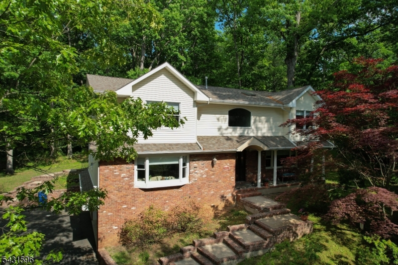 17 Drift Road Watchung, NJ 07069 - Photo 26 of 38