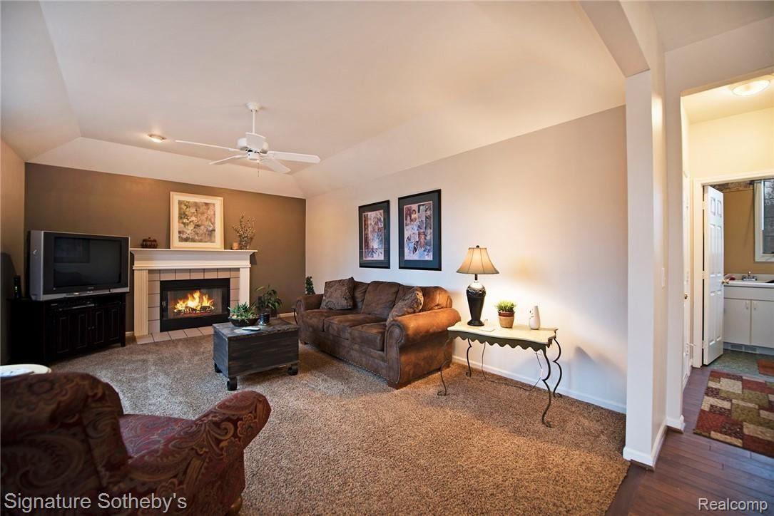 6833 Woodcrest Ridge Clarkston, MI 48346 - Photo 11 of 36 10.jpg