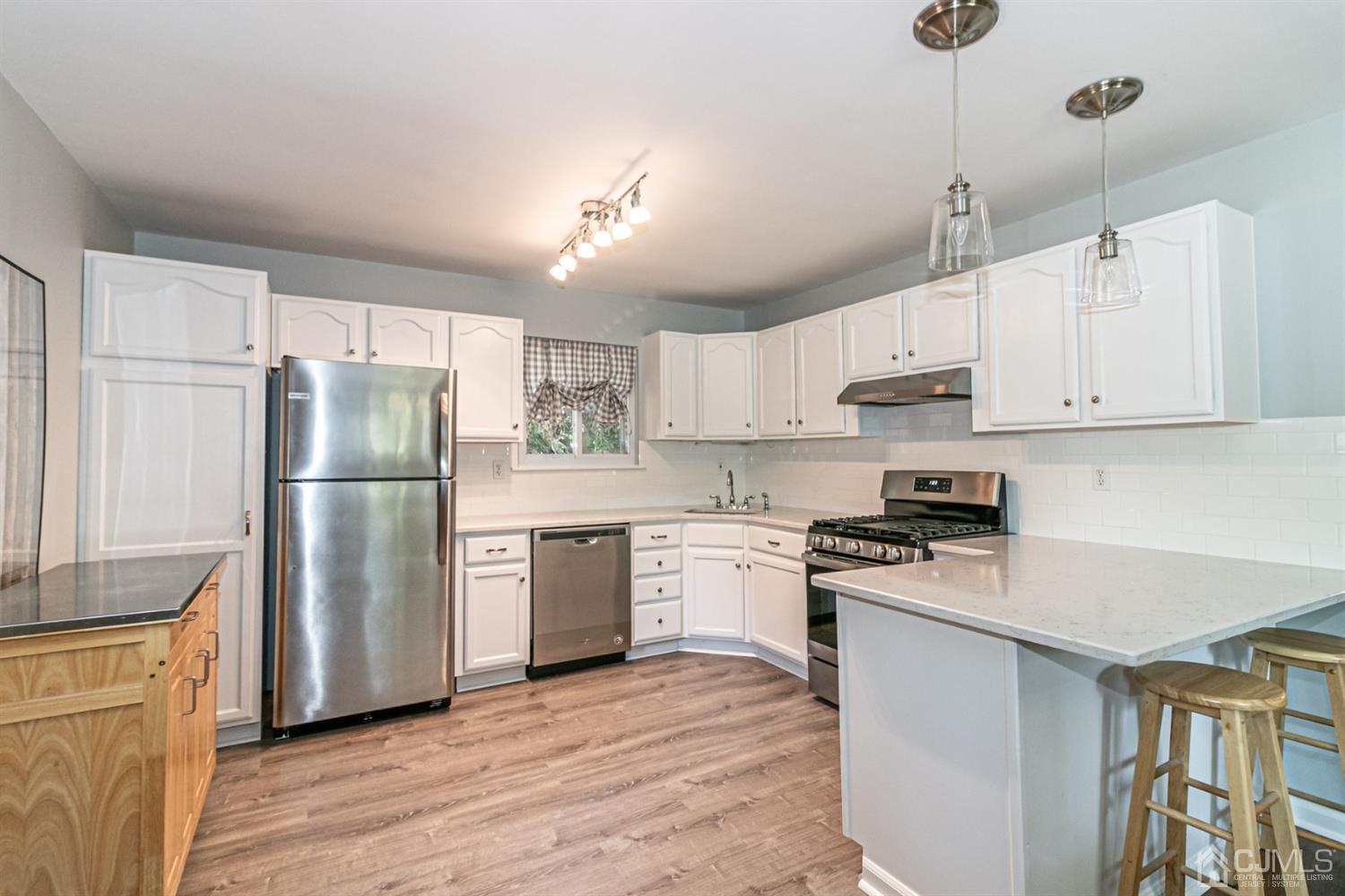 24 Overhill Road East Brunswick, NJ 08816 - Photo 14 of 34 Gallery Image 14