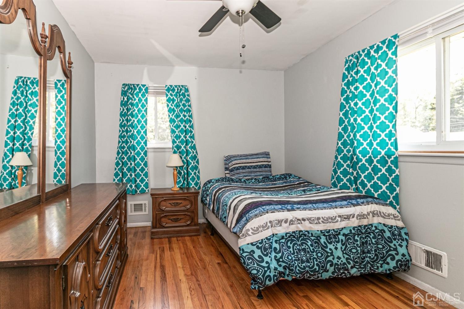 24 Overhill Road East Brunswick, NJ 08816 - Photo 22 of 34 Gallery Image 22