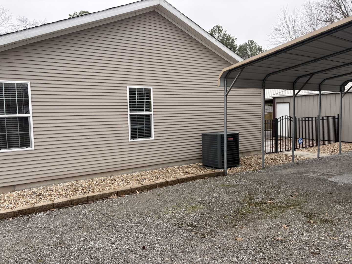 13822 Cutler Street Benton, IL 62812 - Photo 3 of 31